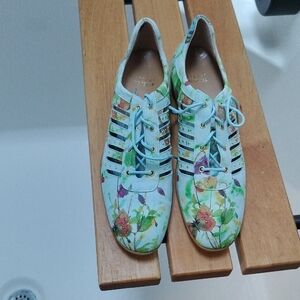 Stuart Weitzman Floral Lace-Up Flats